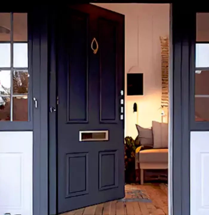 front door replacement in Quebec City, QC