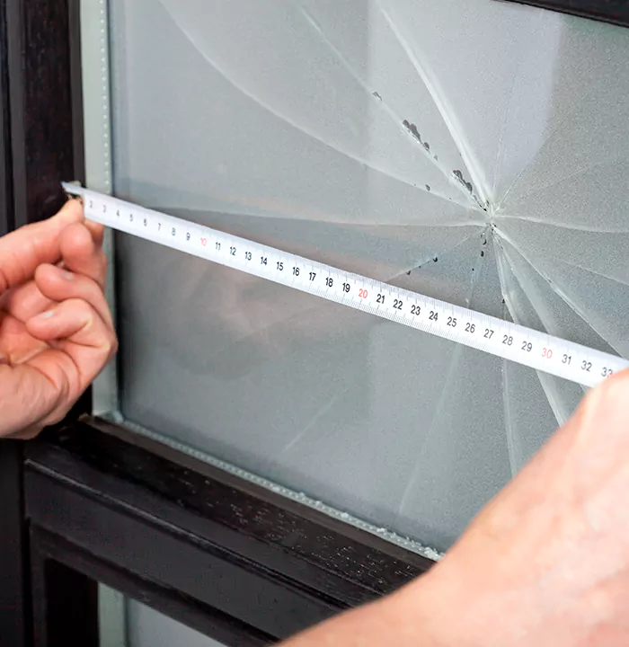 Storefront Glass Repair in Quebec City, QC