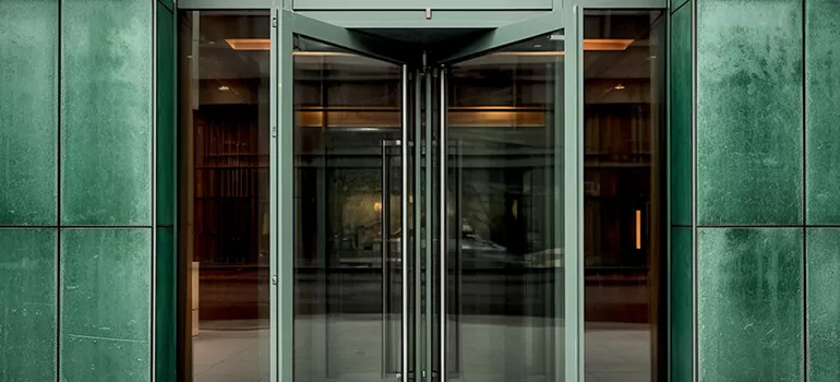 Commercial Garage Doors Repair in Quebec City, QC