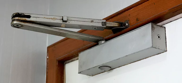 Door Closer Setup in Quebec City, QC