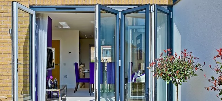 Bifold Door Repairs Near Me in Quebec City, Quebec