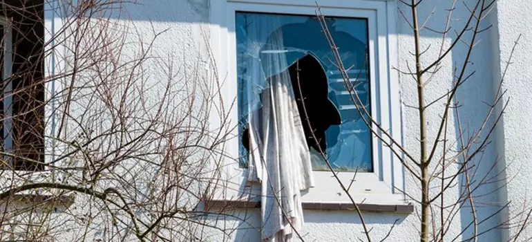 Storm Window Installation Contractors in Quebec City, Quebec