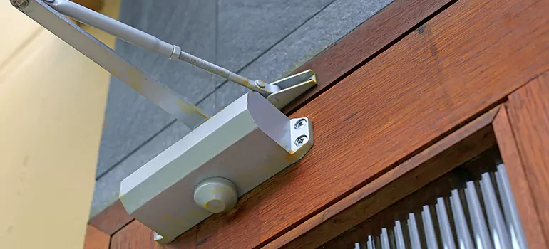 Residential Door Closer Installation in Quebec City, QC