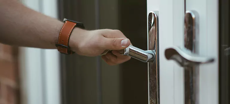 Lock Stile Activating Bracket in Quebec City, QC