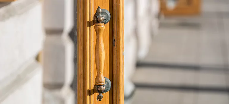 Wooden Pull Bar Installation in Quebec City, Quebec