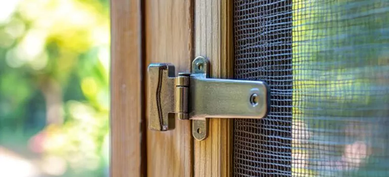 Residential Accordion Door Repair in Quebec City, Quebec
